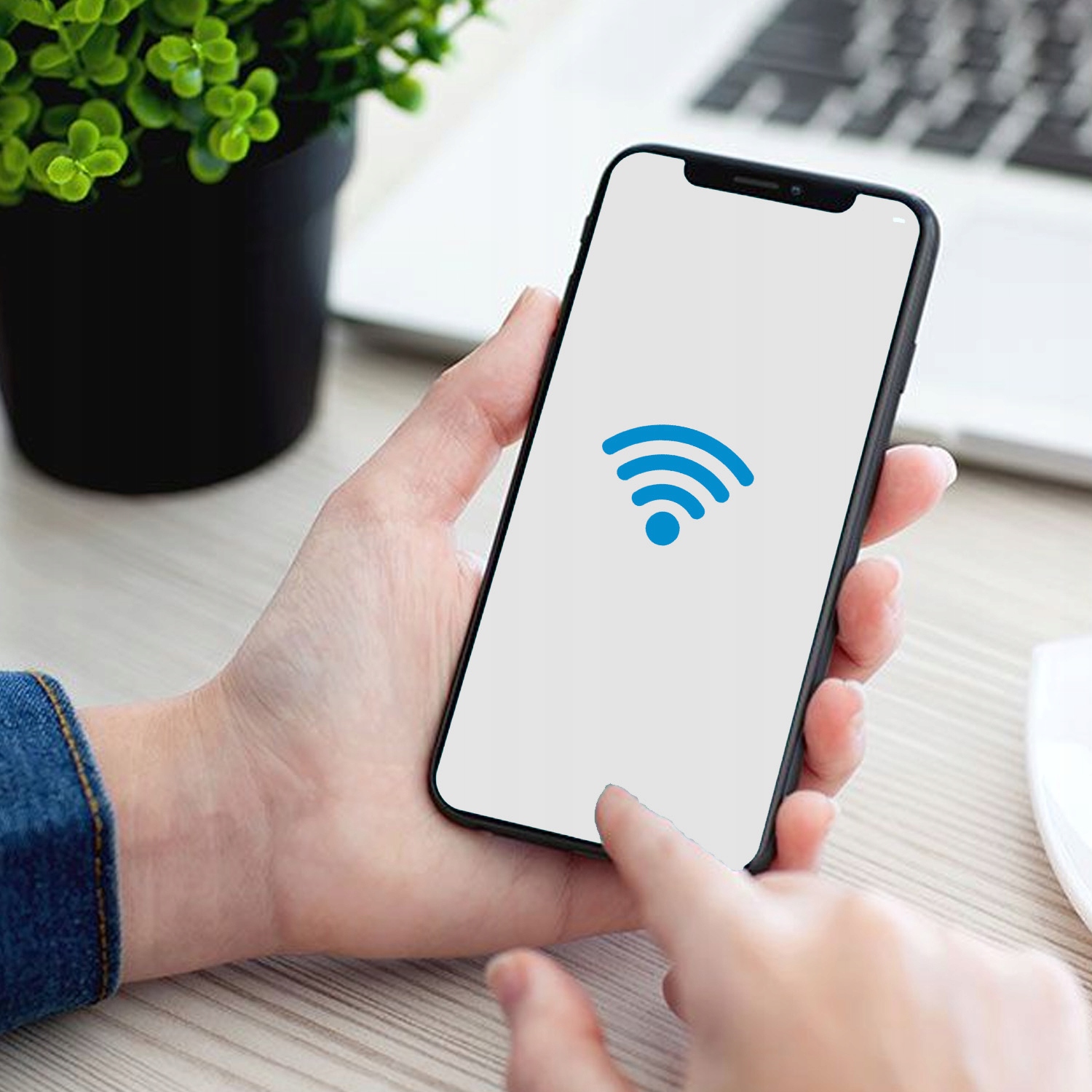 WZMACNIACZ ANTENOWY GSM 3G 4G LTE ANTENA 55 dB RENEW FORCE + 2 ANTENY - obrazek 2